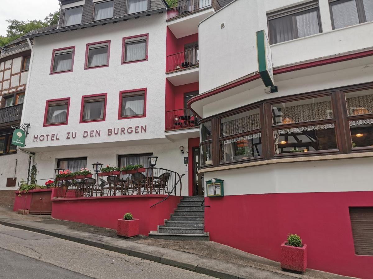 Hotel Zu Den Burgen Kamp-Bornhofen Buitenkant foto